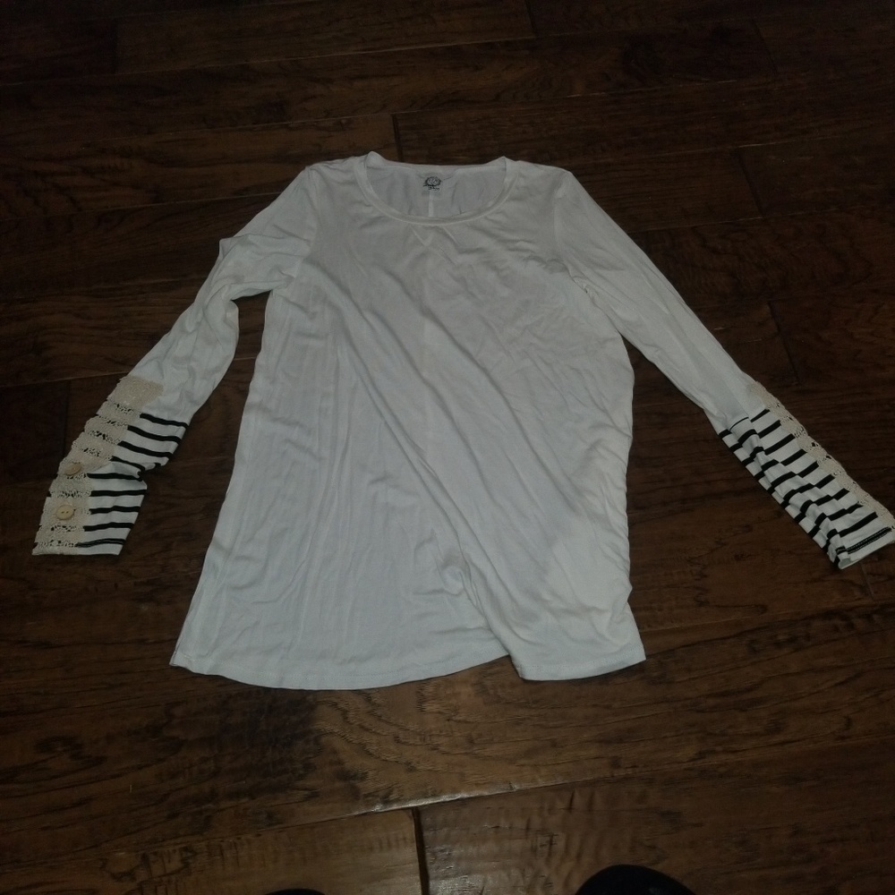 sun & moon Tunic Lace and Button Cuffs Cream Small